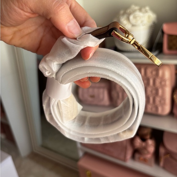 Michael Kors medium Mirella tote - Picture 10 of 13